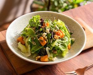 Butternut, Candied Walnuts & Arugula Salad
