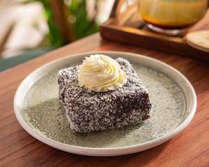 Coconut Berry Lamington