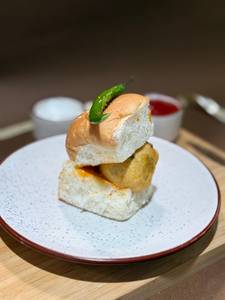 Mirchi Vada Pao