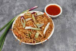 Veg Hakka Noodles