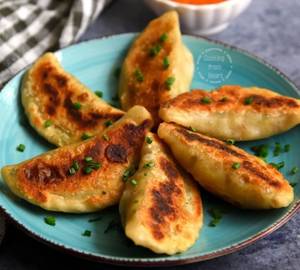 Mushroom Fried Momo's 6 Pcs