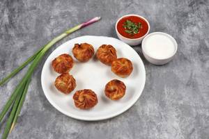 Veg Fried Momos [8 Pieces]