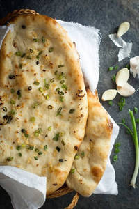 Garlic Naan (non Jain)