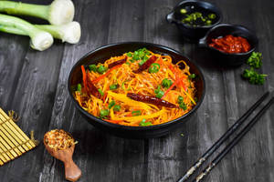 Veg Chilli Garlic Noodles
