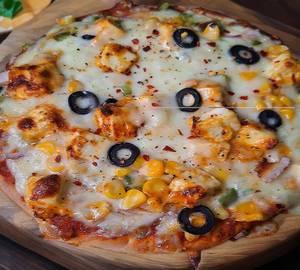 Tandoori paneer pizza