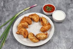 Chicken Fried Momos [8 Pieces]