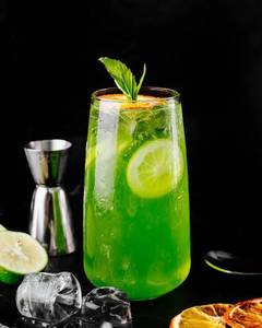 Mint lime mojitos