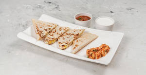 12 Incs Mexican BBQ Paneer Quesadilla