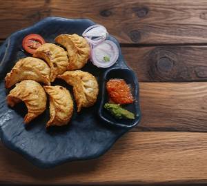 Chicken fried momo  [6 pieces]