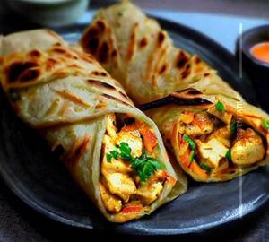 Egg Chicken Malai Tikka Roll