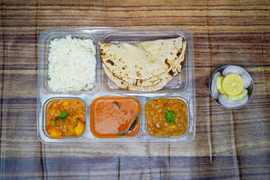 Deluxe Daily Veg Thali