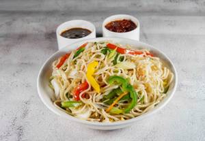 Veg Hakka Noodle