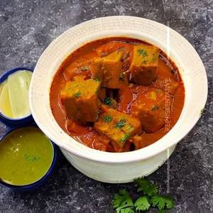 Kaju Ganthiya