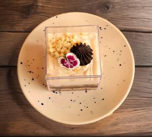 Vanilla Salted Caramel Cake [ 1 Tub, 220 G]