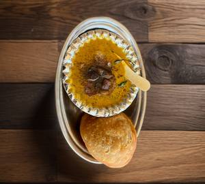 Kadhi with moong dal kachori [1 piece]
