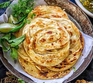 Lachcha Paratha Box