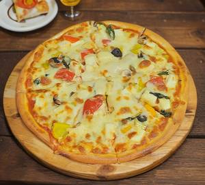 Supreme Vintage Veg Pizza( 10 Inch)