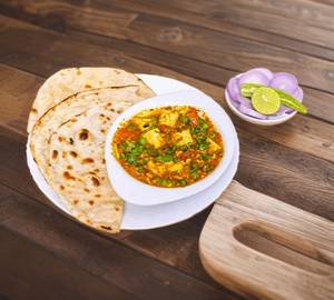 Matar Paneer (Half) With 4 Tawa Roti
