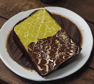 Pista Hazelnut Earthquake