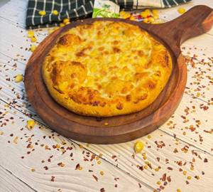 Elegant extra cheese corn pizza