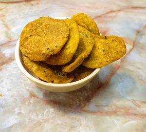 Methi Mathri
