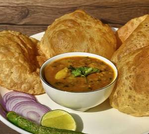 Poori bhaji (2 poori)
