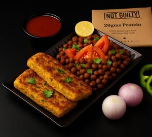 Chatpata Chana With Side Moong Dal Toast And Mint Chutney