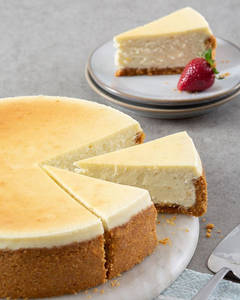 New York Baked Cheesecake Slice