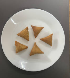 Mini Sweet &garam Samosa(5 Pcs)