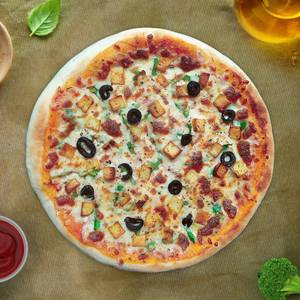 Fried Paneer cheesePizza (10 Inches)