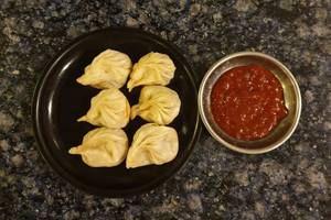 Veg Fried Momos [6 Pieces]