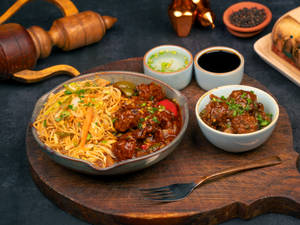Chinese Combo With Chicken Noodles