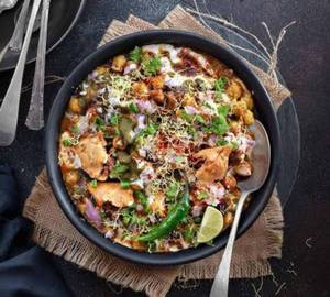 Samosa Chana Chaat