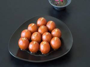 Hot Gulab Jamun (2 Nos)