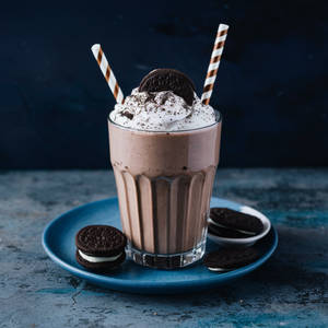 Oreo Strawberry Milkshake