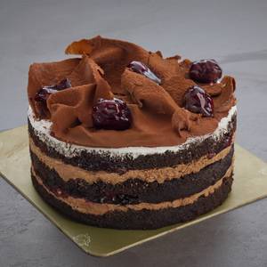 Eggless Classic Black Forest Cake (500g)