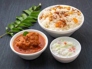 Ghee Rice With Chicken Curry