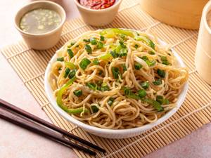 Veg Hakka Noodls