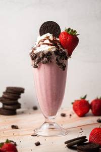 Strawberry Oreo Shake