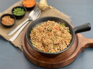 Burnt Garlic Chicken Fried Rice