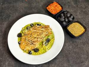 Creamy Pesto Chicken Pasta