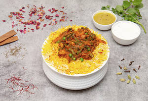 Zafrani Veg Dum Biryani [Serves2]