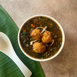 Veg Manchow Soup + Manchurian Balls