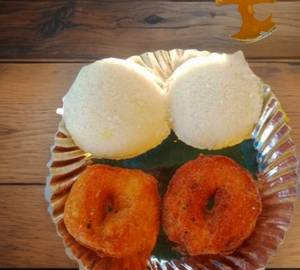 Idli [2 Pieces] Sambar Banda [2 Pieces ]Combo