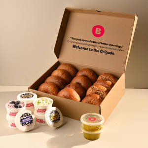 Office Pack (12 Bagels + 6 Schmears)