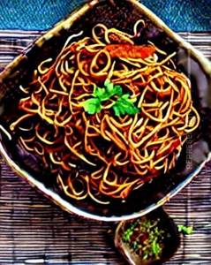 Mushroom schezwan noodles 