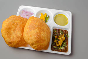 Spl. Chole Bhature Paneer Wale