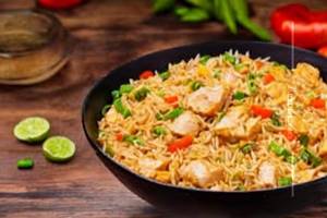Chicken Singapoori Fried Rice