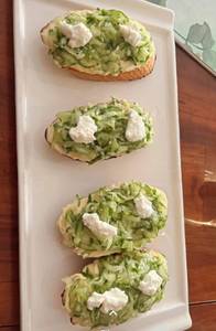 Hummus Cucumber Toast