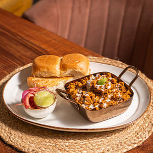 Soya Keema With Pao